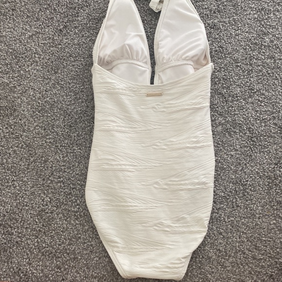 Vince Camuto swim size 6 - Picture 4 of 5